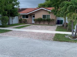 9949 SW 24th Ter, Miami, FL 33165