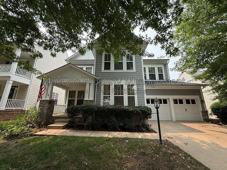 1404 Graham Dr — Photo 1