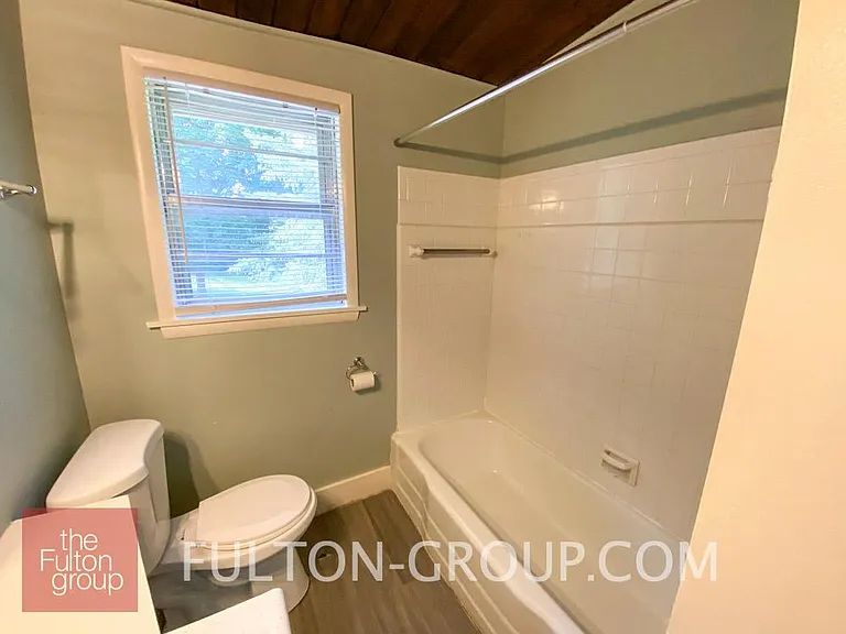 906 Maybelle St NE — Photo 13
