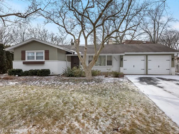6606 Blackstone Dr, Downers Grove, IL 60516