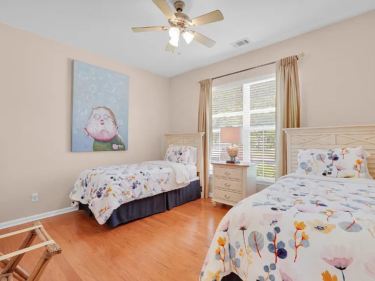 17 Thomas Bee Dr — Photo 46