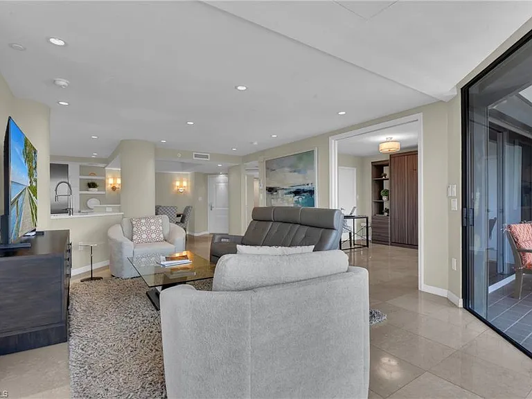 4751 Gulf Shore Blvd N #3 — Photo 3
