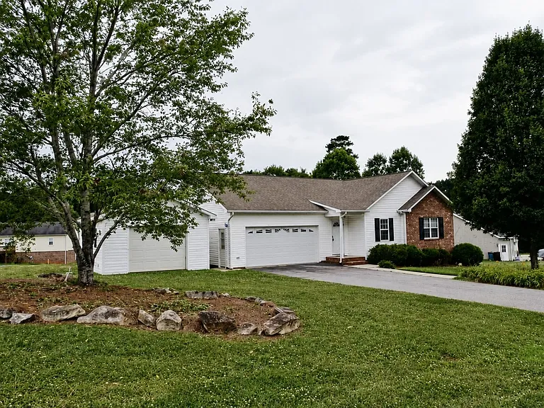 5139 Silver Tree Trl — Photo 2