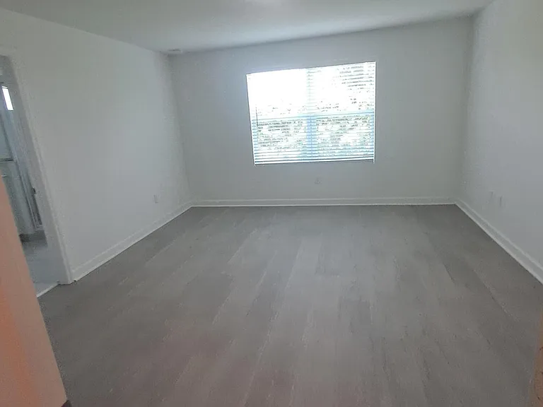 4309 Hammock Grove Dr — Photo 8