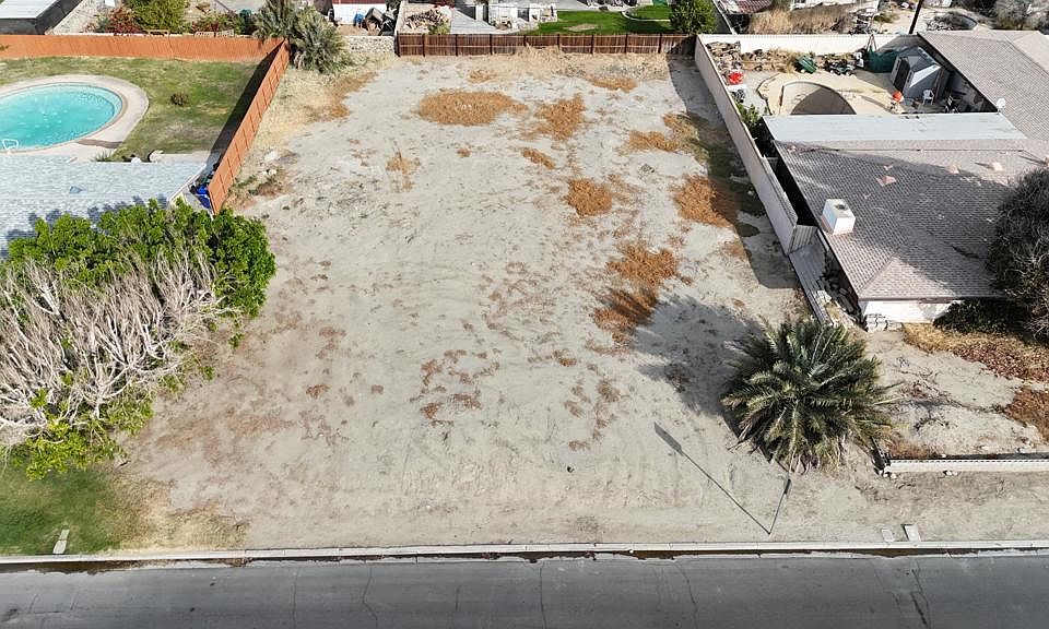 1st image of 81458 Alberta Ave #143