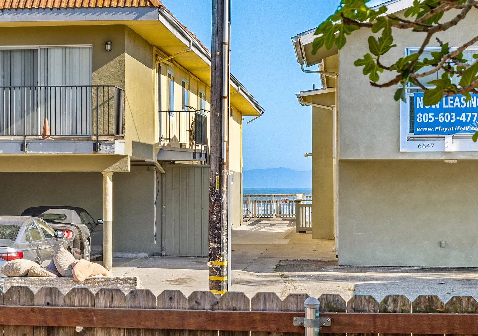 6648 Del Playa — Photo 4