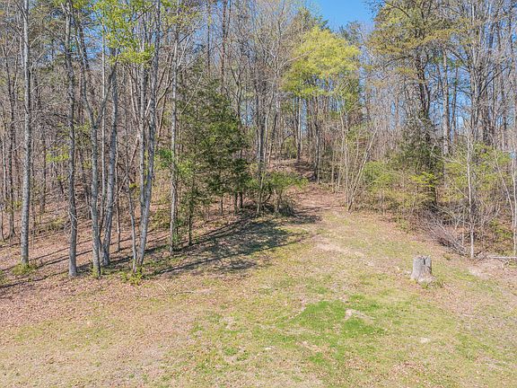 2nd image of 1140 W Schmitt Rd