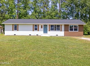 235 Basden Rd, Burgaw, NC 28425