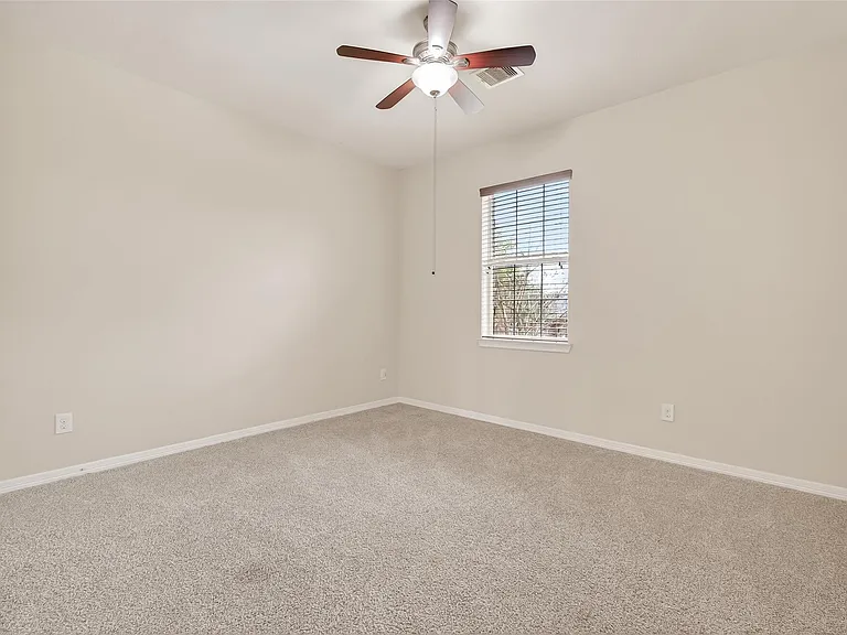 24526 Avellino Ct — Photo 31