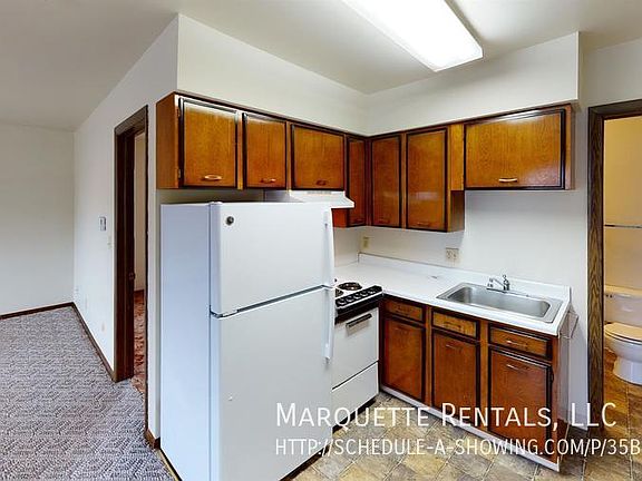 3rd image of 404 E Park St #9