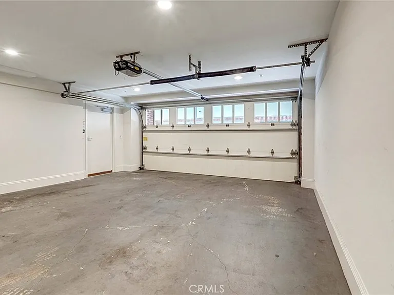 2323 S Beverly Glen Blvd #8 — Photo 34