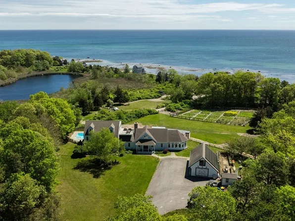 296 Center Hill Rd, Plymouth, MA 02360