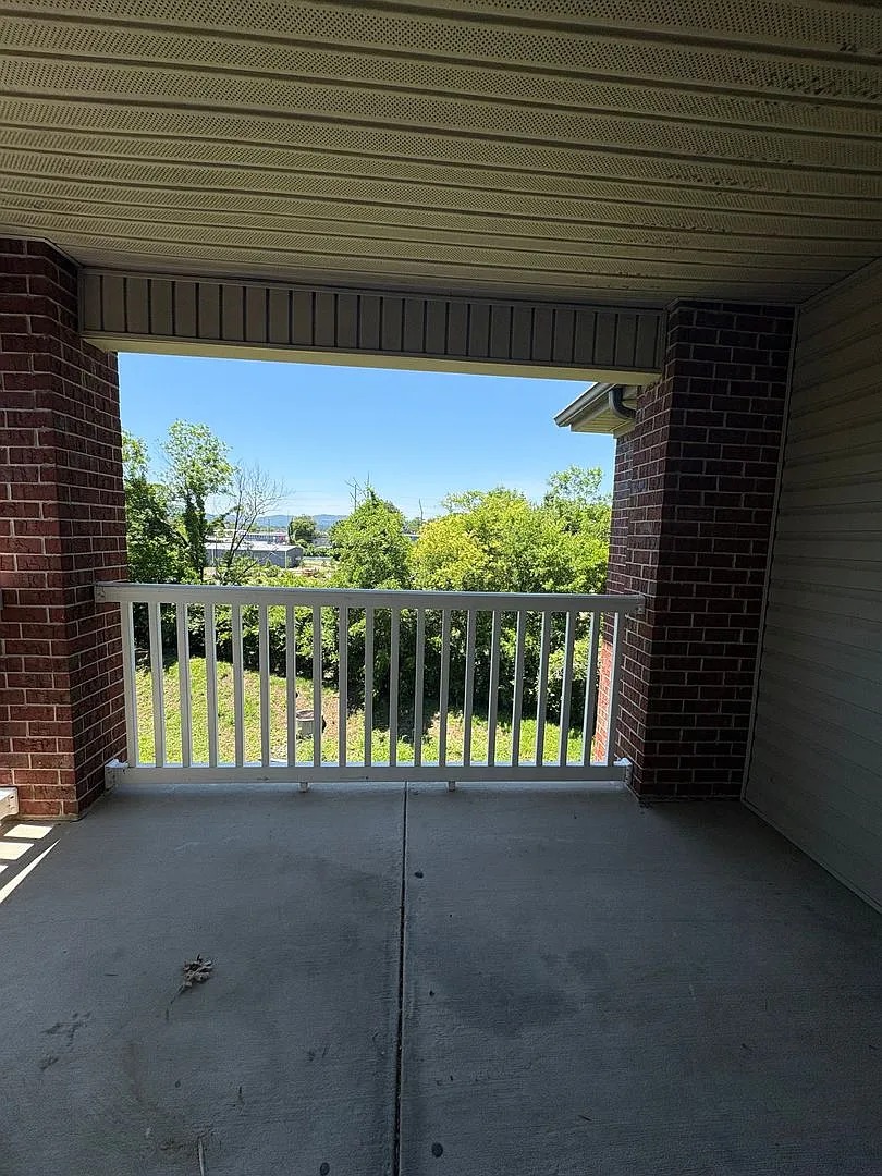 Highlands Apts — Photo 3