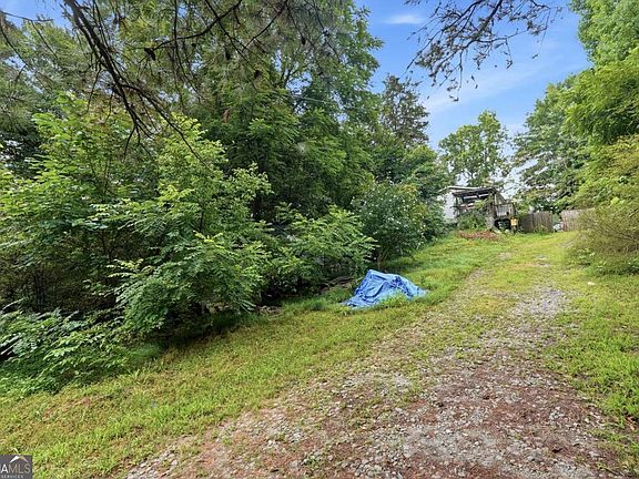 3rd image of 452 Arnold Mill Rd