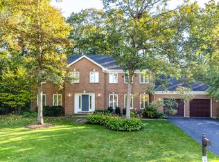 11 Exmoor Ln, Lincolnshire, IL