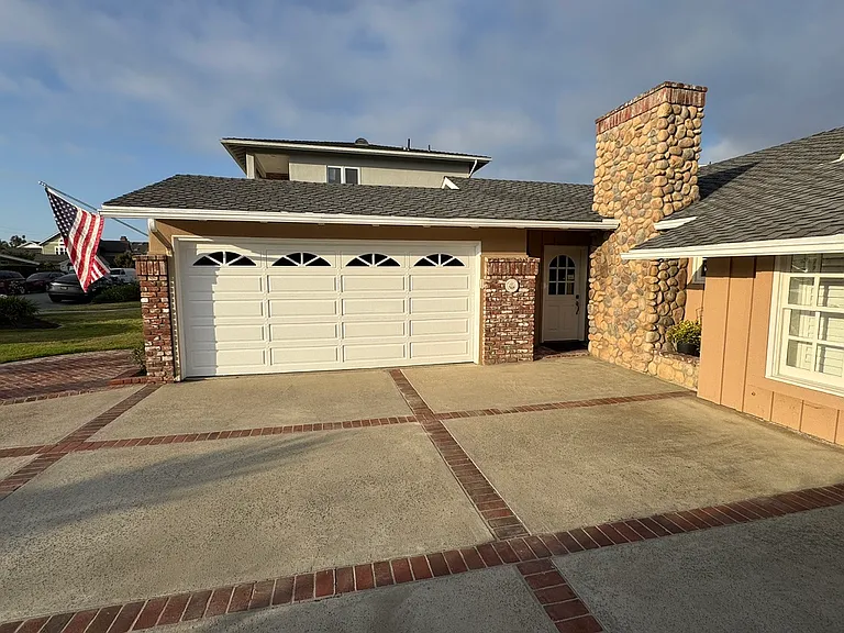 416 Aliso Ave — Photo 1