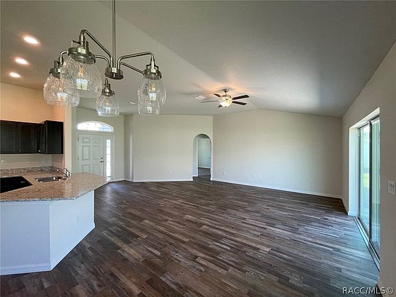 5th image of 679 W Walkertown Dr
