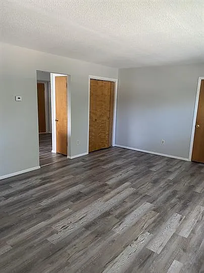 705 Hollycrest Dr #4 — Photo 8