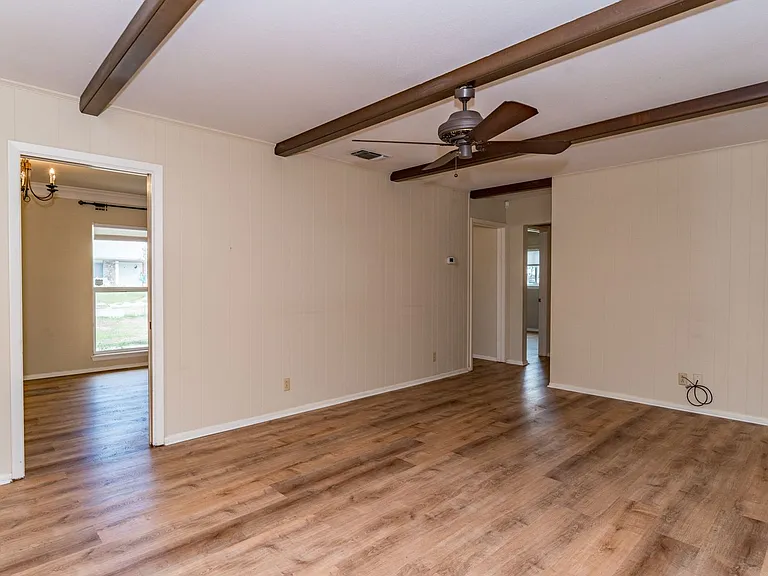 4146 Longvale Dr — Photo 11