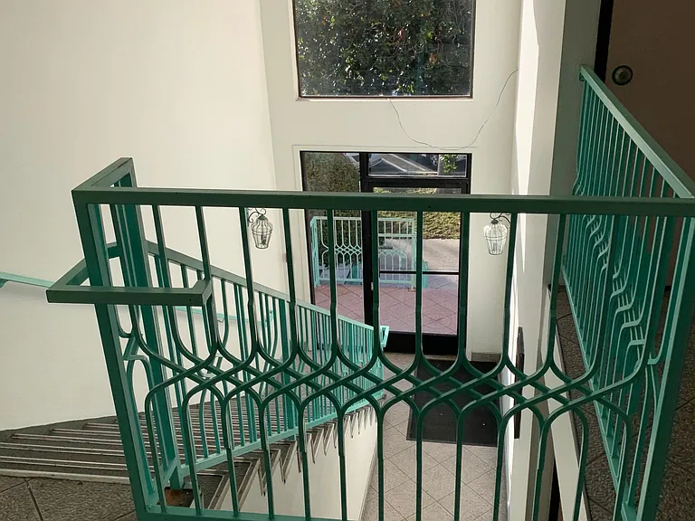 1726 Winona Blvd #201 — Photo 10