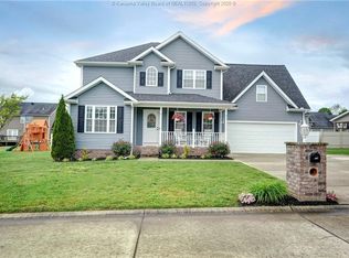318 Prado Dr, Hurricane, WV 25526