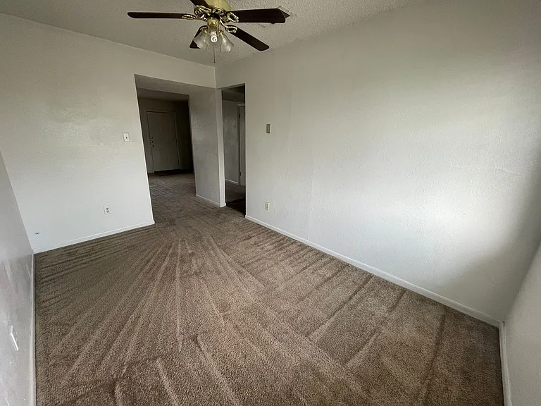 1006 Eastside Dr — Photo 23