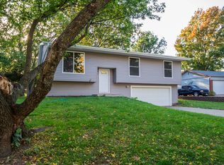 2925 SW Tutbury Town Rd, Topeka, KS 66614