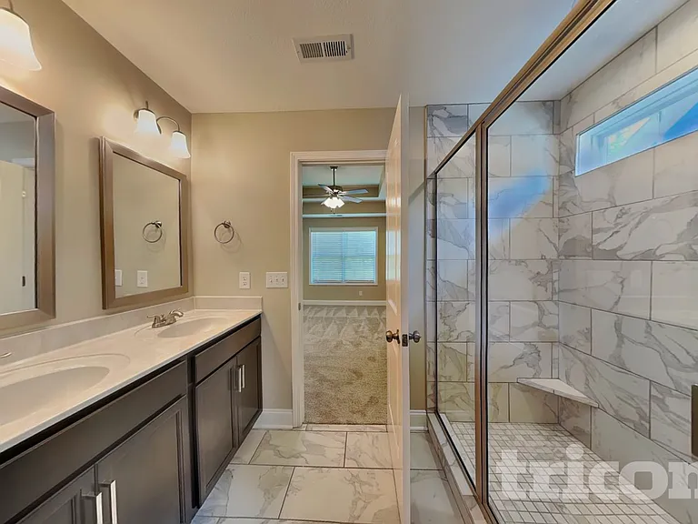 1063 Spicer Dr — Photo 8