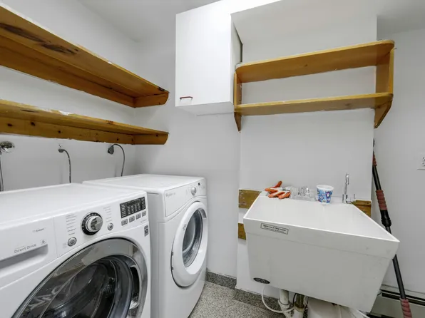 2413 Hammett Avenue image 13 of 46