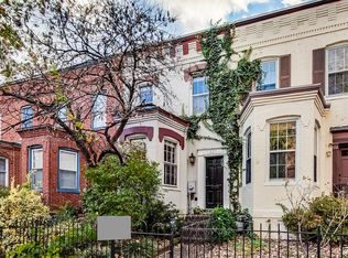 325 9th St SE, Washington, DC 20003