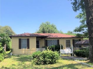 723 S Martin Luther King Jr Blvd, Elgin, TX 78621