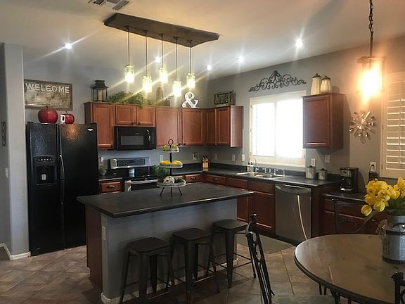 3rd image of 579 E Heather Dr