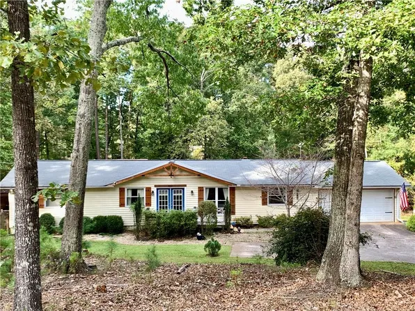 3412 Springdale Forrest Ave, Gainesville, GA 30506