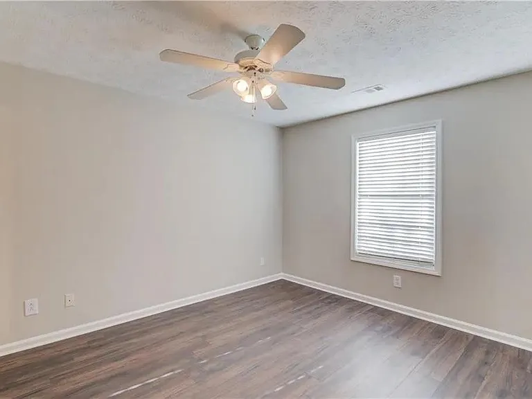 3431 Avensong Village Cir — Photo 11