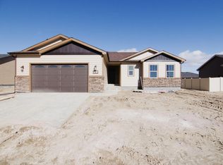 60 Wolf Creek Ln, Gillette, WY 82718