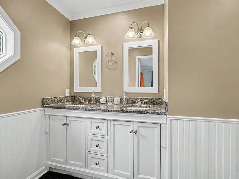 4316 Silas Hutchinson Dr — Photo 15