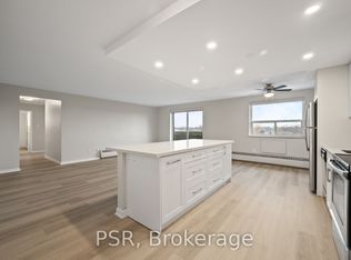 2300 Marine Dr #606, Oakville, ON L6L 1C3