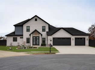 2702 Taylor Ct, Rogers, AR 72758