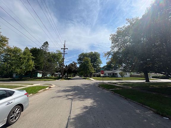 5th image of 2107 Pierce Ave