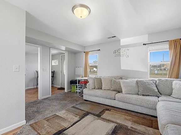 5th image of 1525 5th Ave NW