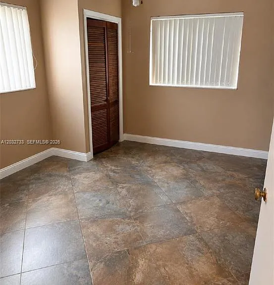 661 SW 67th Ter — Photo 4