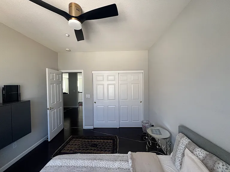 2526 Sanctuary Cir — Photo 16