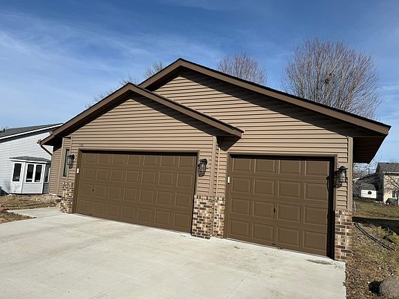 2nd image of 4453 Helena Rd N