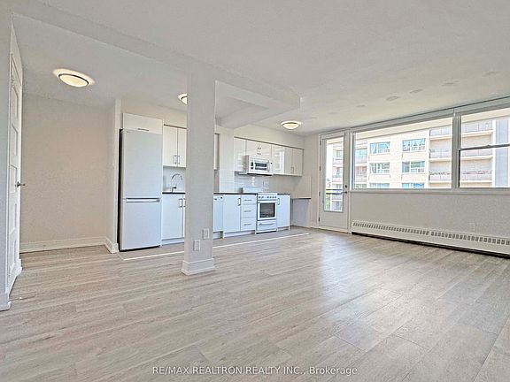2nd image of 276 Saint George St #709
