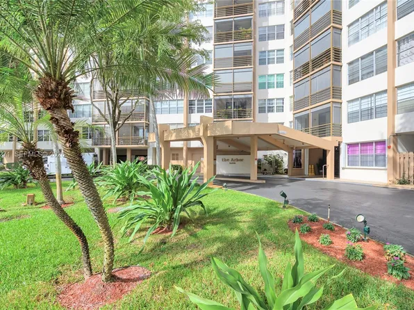 1400 Saint Charles Pl APT 420, Hollywood, FL 33026