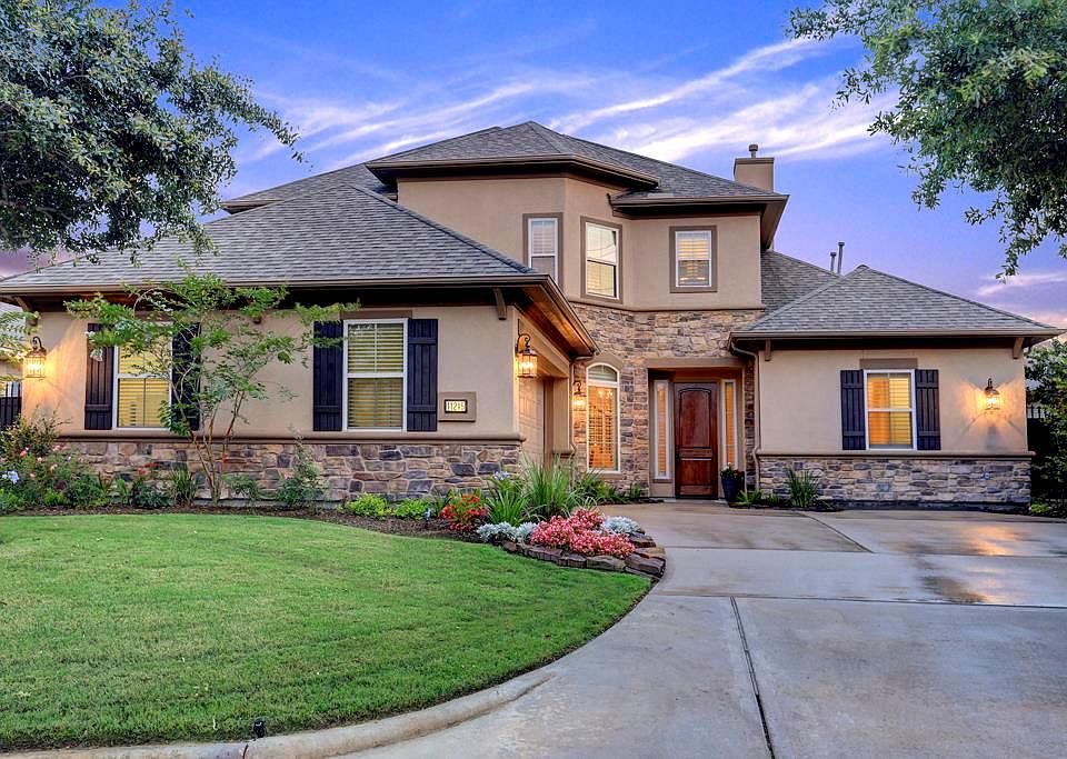 1st image of 11215 Royal Chateau Ln