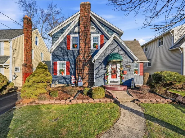 1279 Griswold St, Sharon, PA 16146