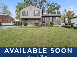 8011 Schroering Dr, Louisville, KY 40291