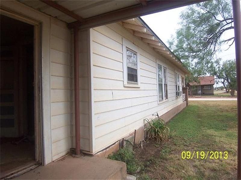2nd image of 1132 8th St