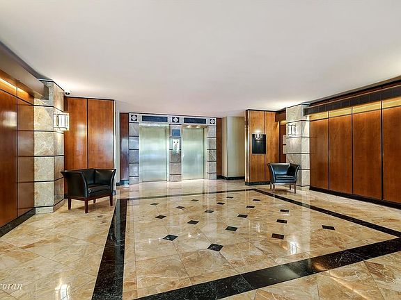 4th image of 40 E 9th St APT 6E